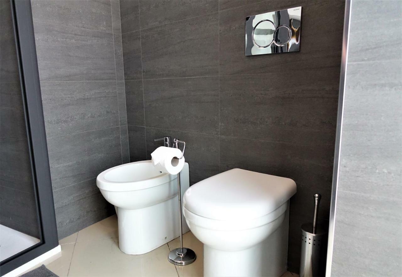 Giader'S House - Free Parking Apartment คาตาเนีย ภายนอก รูปภาพ