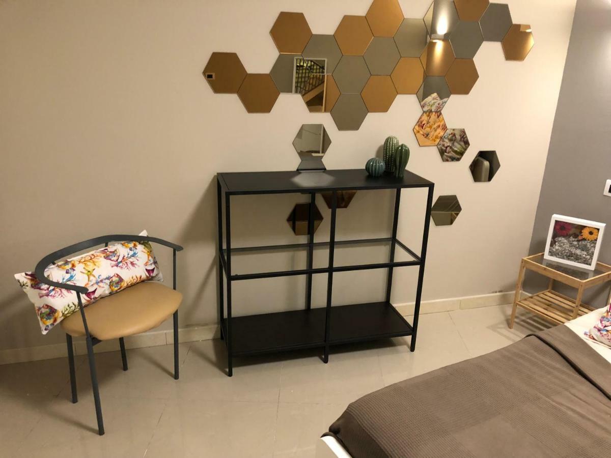 Giader'S House - Free Parking Apartment คาตาเนีย ภายนอก รูปภาพ